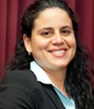 Dr. Carmen Peralta